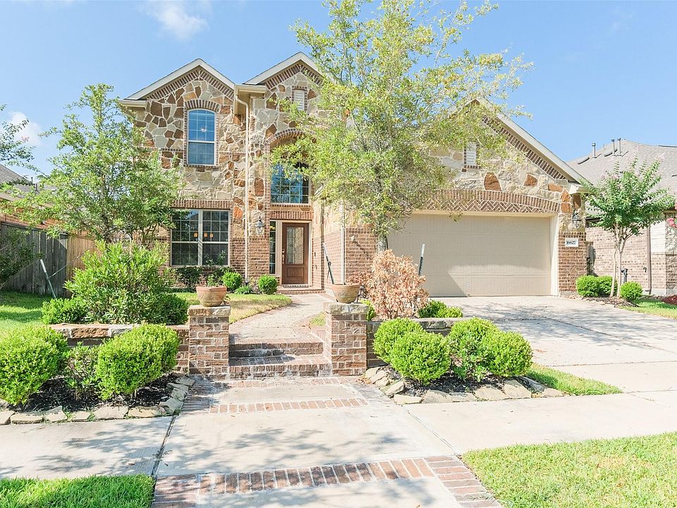 1st image of 16627 Highland Country Dr