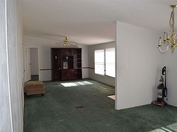 5th image of 118 W Melrose St