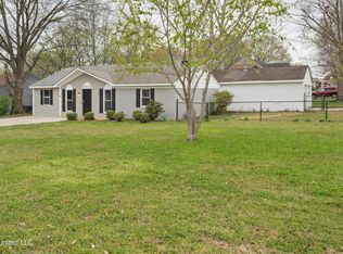 6715 Tulane Rd, Horn Lake, MS 38637