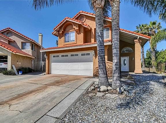 2nd image of 14924 Poinsettia Cir