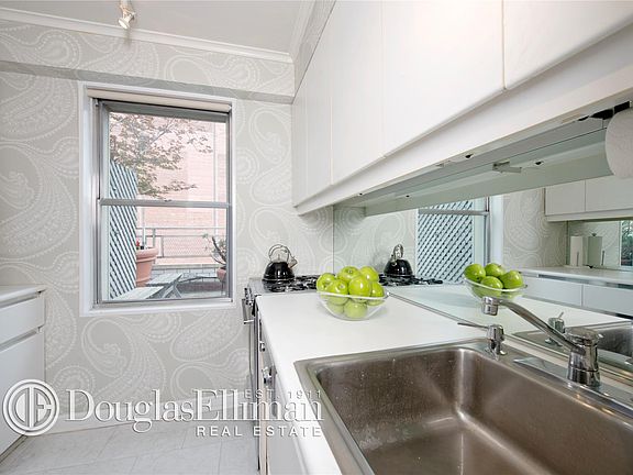 2nd image of 230 E 79th St APT 19A