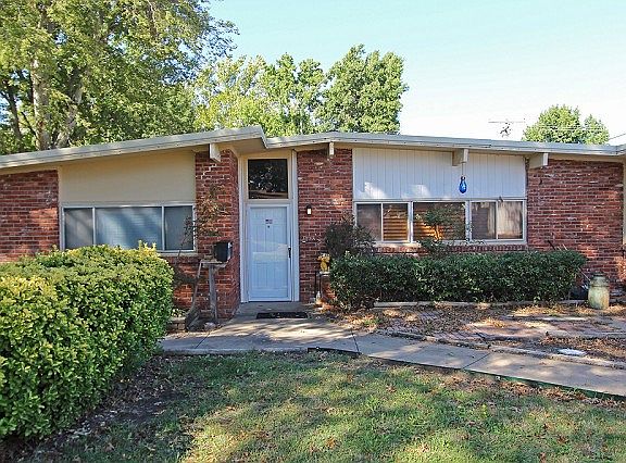 Nice welcoming entry