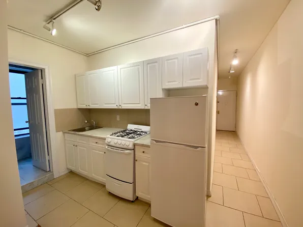 19 Commerce Street image 1 of 12