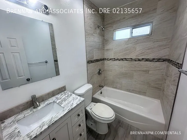 1742 Kearney Ave — Photo 9