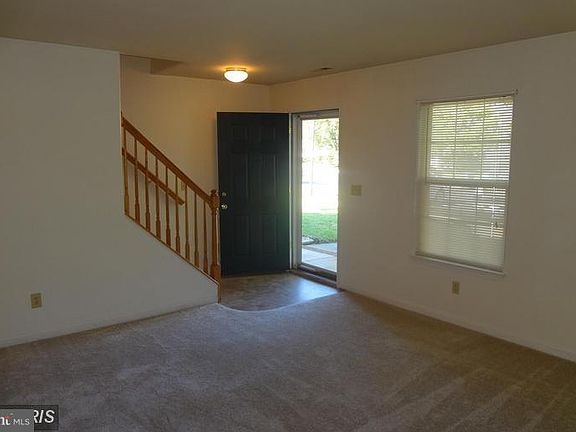 3rd image of 9921 Matti Hill Ct