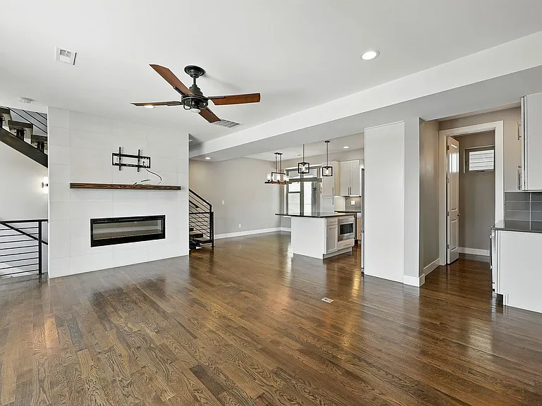 5630 S Sycamore St — Photo 16