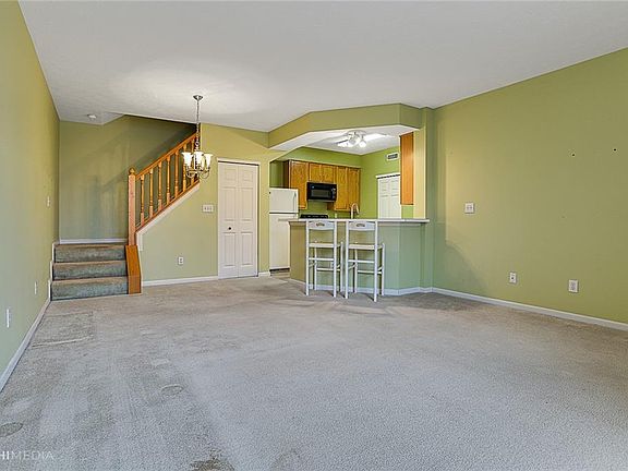 4th image of 9440-B Enclave Dr #42