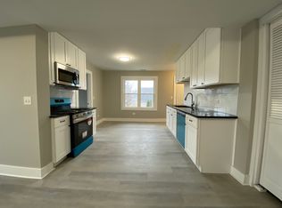 1542 Victoria Ave APT 3, North Chicago, IL 60064