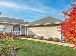 355 Spinnaker Ln #355, Bristol, RI 02809