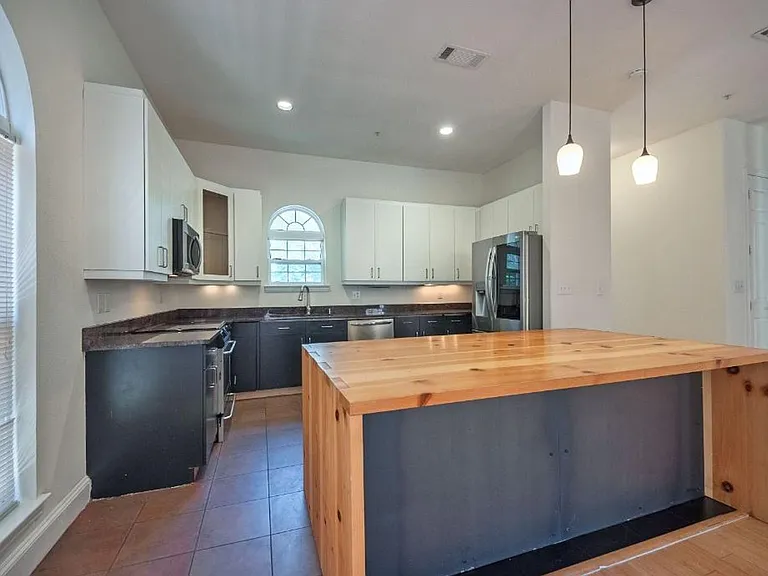 5713 Lewis St — Photo 13