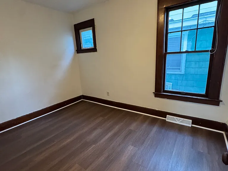 307 Apple St #1 — Photo 13