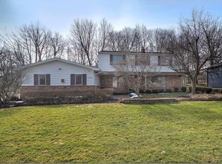 26664 Annesley Rd, Beachwood, OH 44122