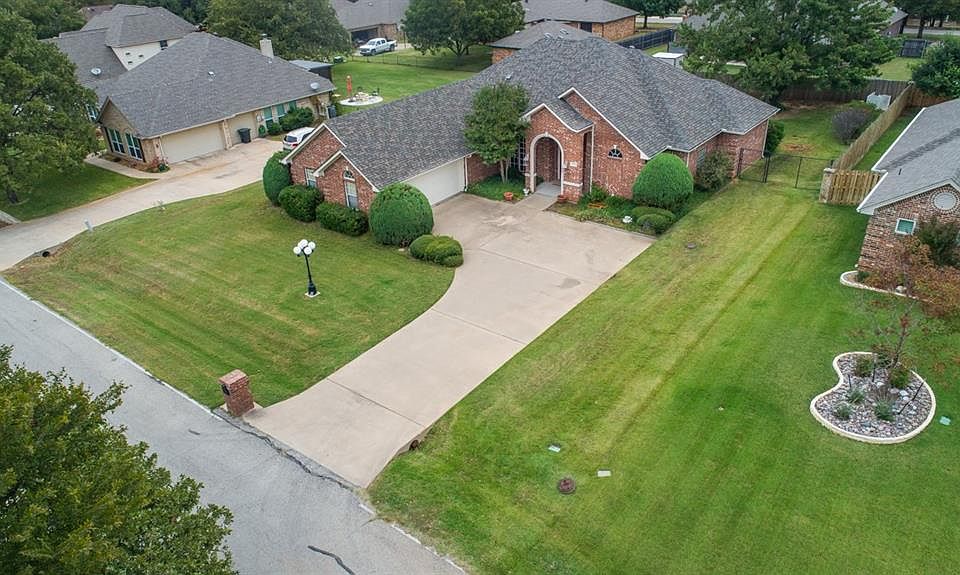 1st image of 8532 Kingsley Cir