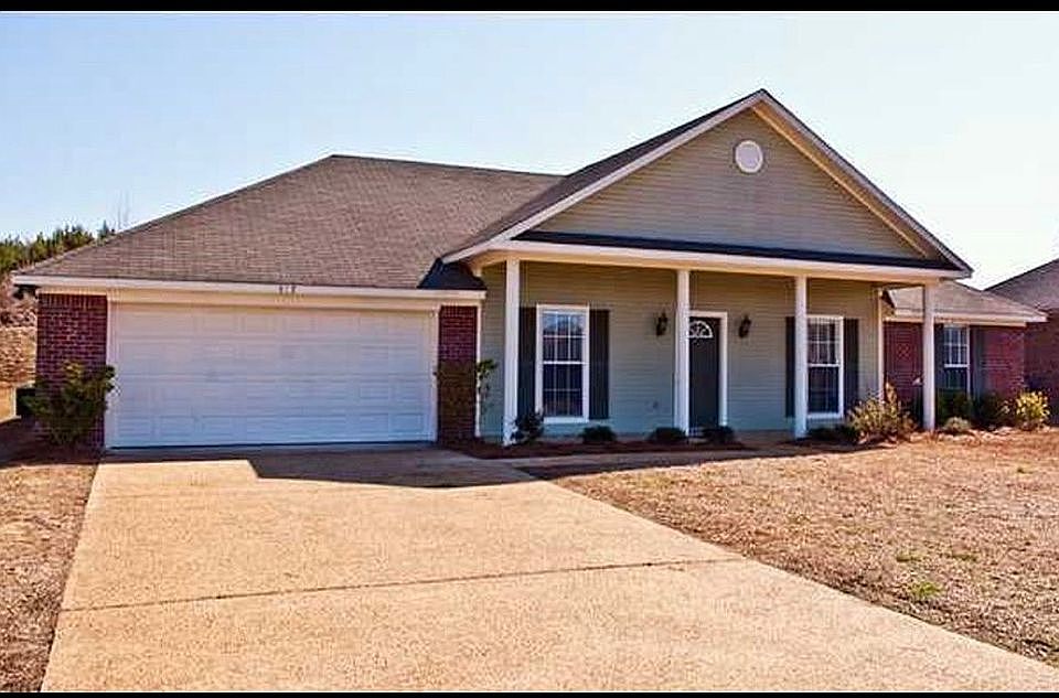 1st image of 517 Roxbury Pl