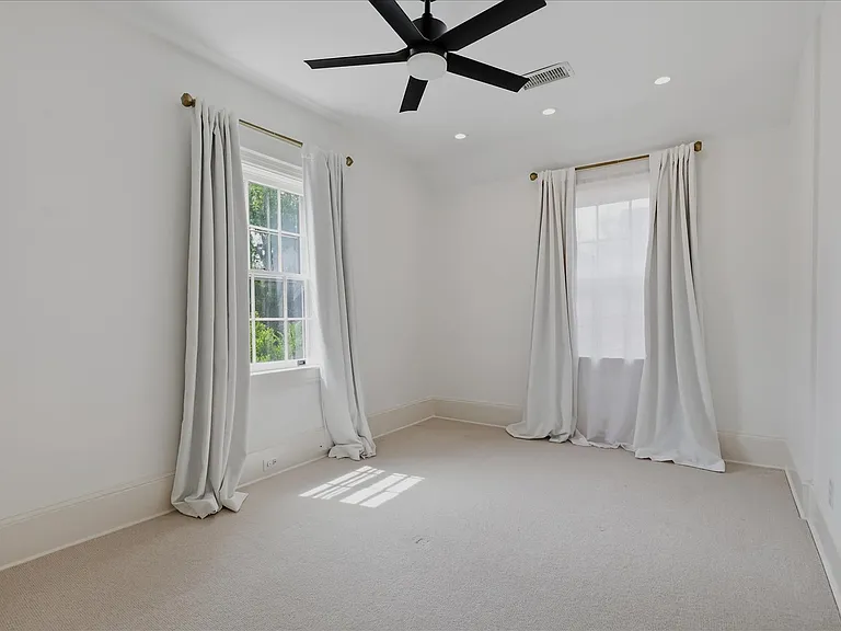 2318 Mimosa Pl — Photo 20