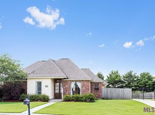 22617 Fairway View Dr, Zachary, LA 70791