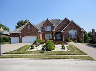 2039 E Nottingham St, Springfield, MO 65804