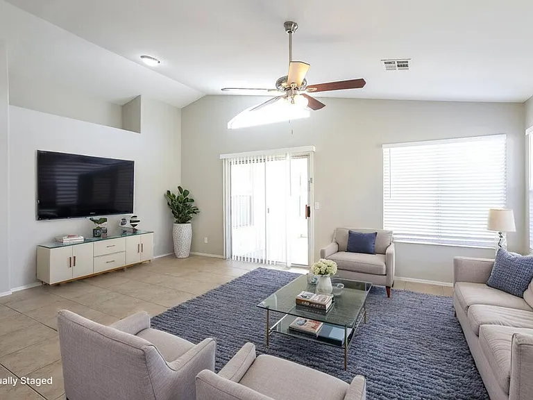 7427 W Tina Ln — Photo 4