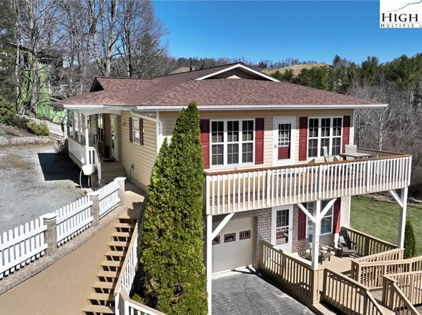 308 Lakeview Drive, Deep Gap, NC 28618