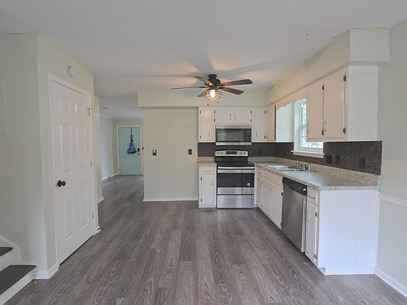 5th image of 434 Jonquil Ct