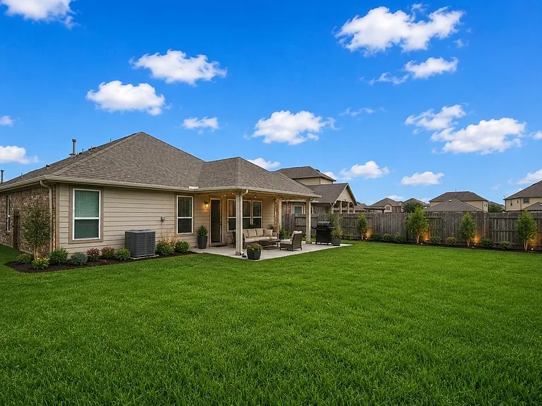 3318 Regal Park Ln — Photo 13