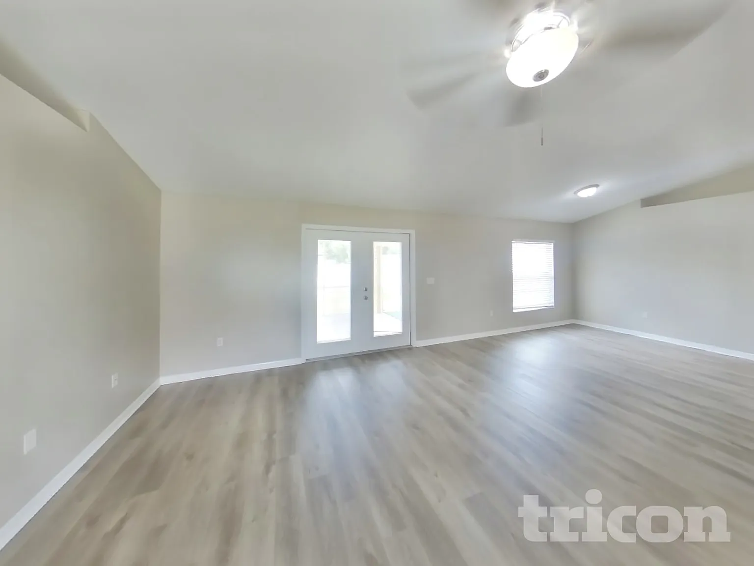 13001 Fish Cove Drive Spring Hill FL — Photo 2