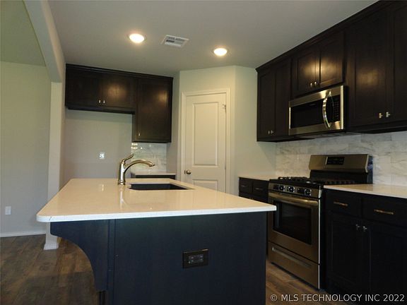 5th image of 3800 N 33rd St