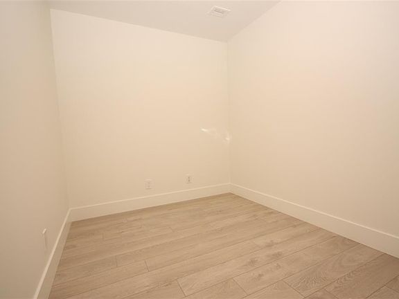 3rd image of 1550 Fern St #605