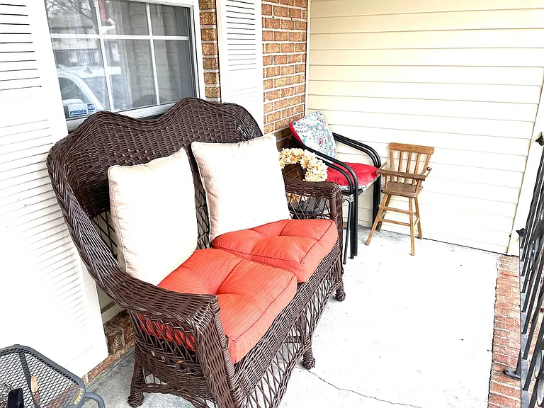 6817 Cedarwood Ct — Photo 31