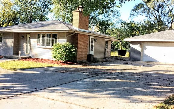 2nd image of 23W670 Bryn Mawr Ave
