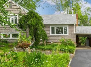 23 Cleveland St, Pearl River, NY 10965