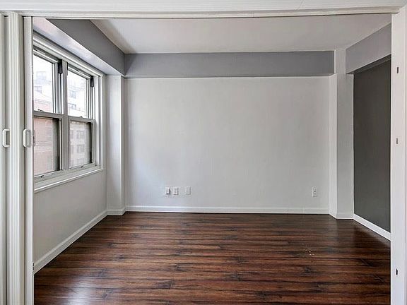 4th image of 210 E 63rd St APT 10A