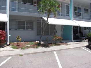 4032 55th Way N APT 915, Kenneth City, FL 33709