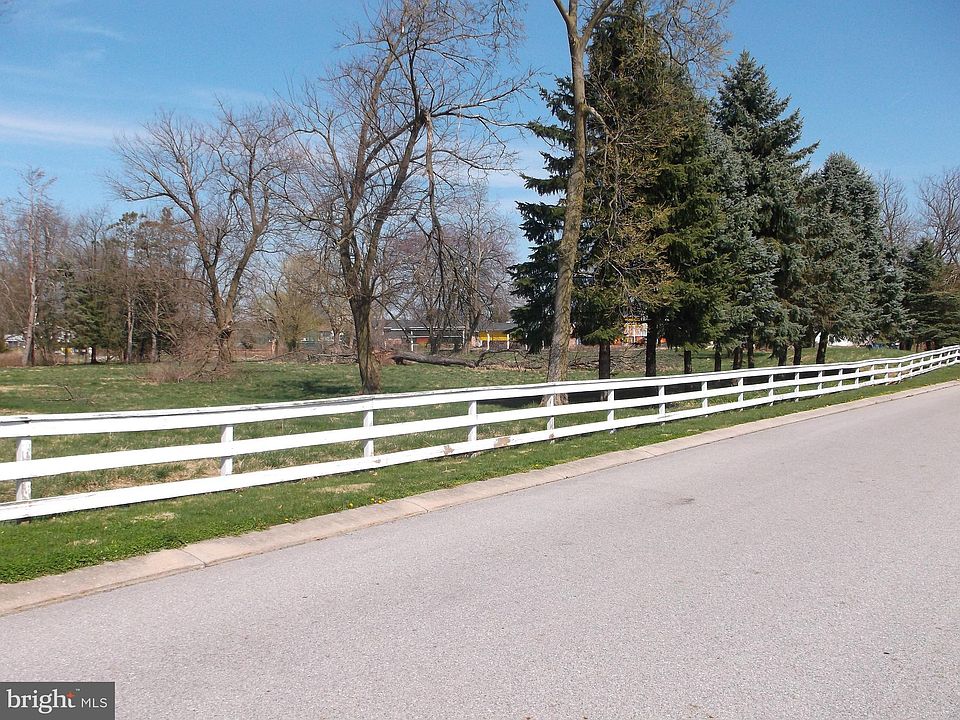 1st image of 631 Parkwood Dr Lot 1