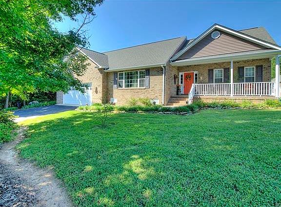 2nd image of 62 Lake Forest Ct