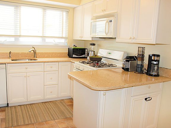 3rd image of 444 Winant Ave