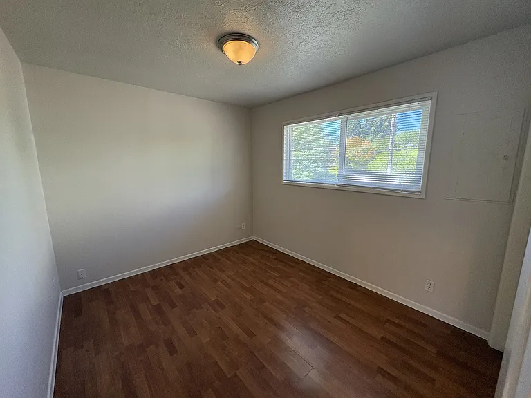 OR - 8220 - 8236 N Edison St - KF - 8222 — Photo 11