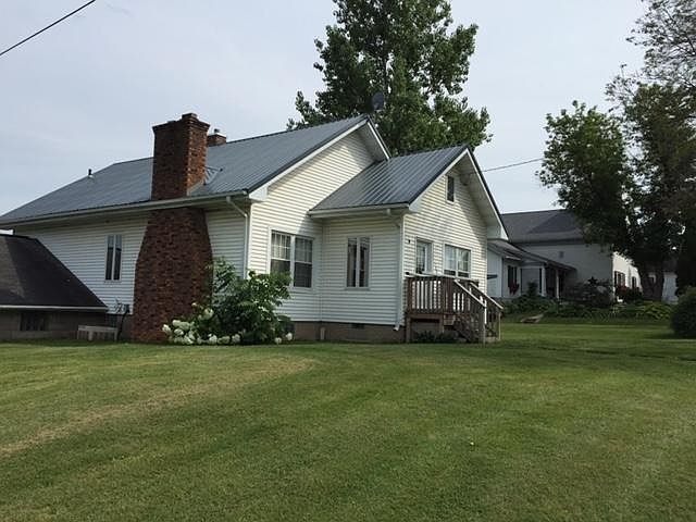 2nd image of 400 N Garden St