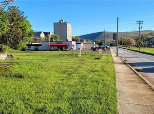 N Sgt Stanley Hoffman Blvd, Lehighton, PA 18235
