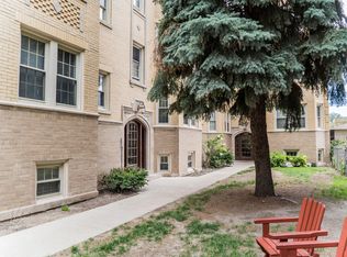 6529 N Mozart St APT 1A, Chicago, IL 60645