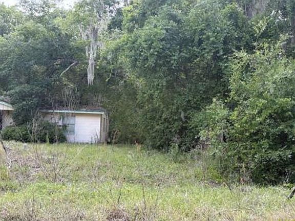 3rd image of 107 Woodlawn Rd