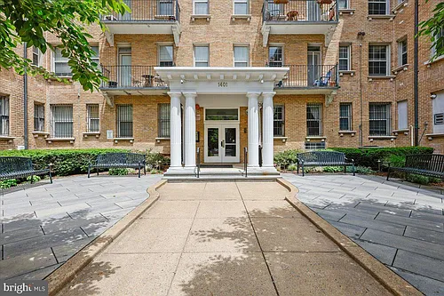 1401 Columbia Rd NW Photo 1