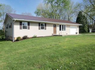 216 Carpenter Dr, Mitchell, IN 47446
