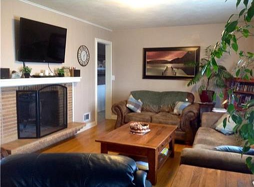 FRONT ROOM