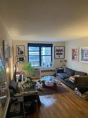 3rd image of 327 W 30th St APT 3J