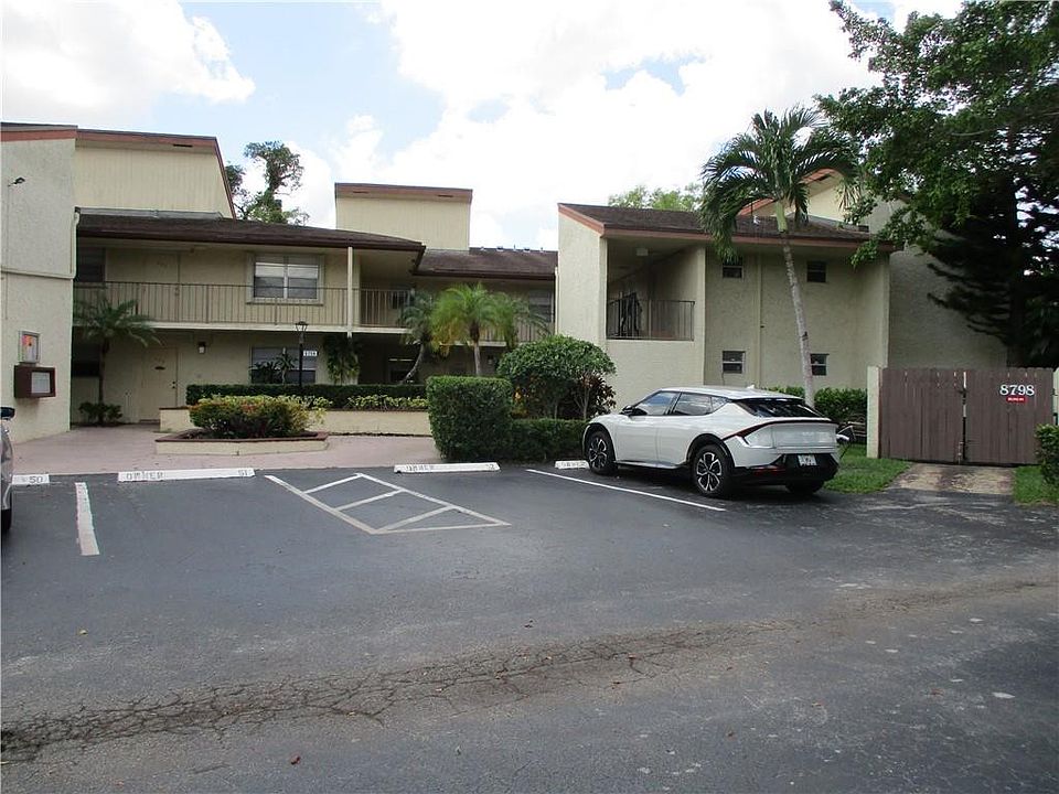 1st image of 8798 Holly Court #202