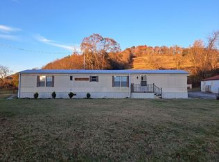 1018 Salt Lick Creek Rd, Pleasant Shade, TN 37145