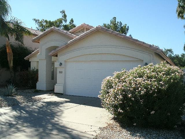 1st image of 147 W Helena Dr