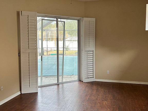 5th image of 688 WAKEVIEW Drive