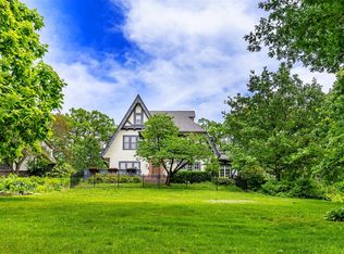 203 Tonawanda Dr, Des Moines, IA 50312